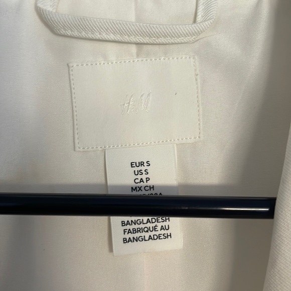 Small oversized cream blazer from HM - Picture 2 of 6